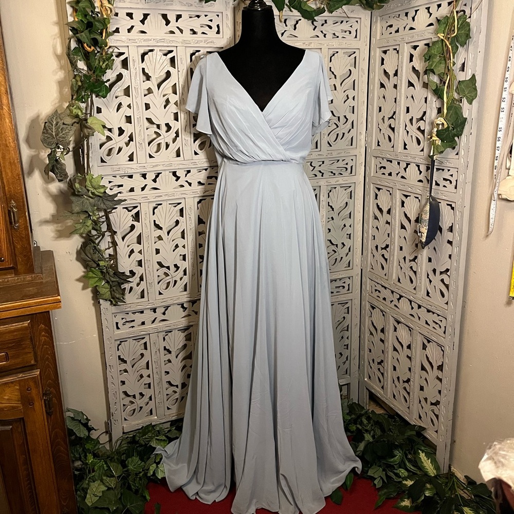 CELEBRATE! DARLING DOVE GREY CRISSCROSS BUST & FLOWY SKIRT MAXI FORMAL DRESS